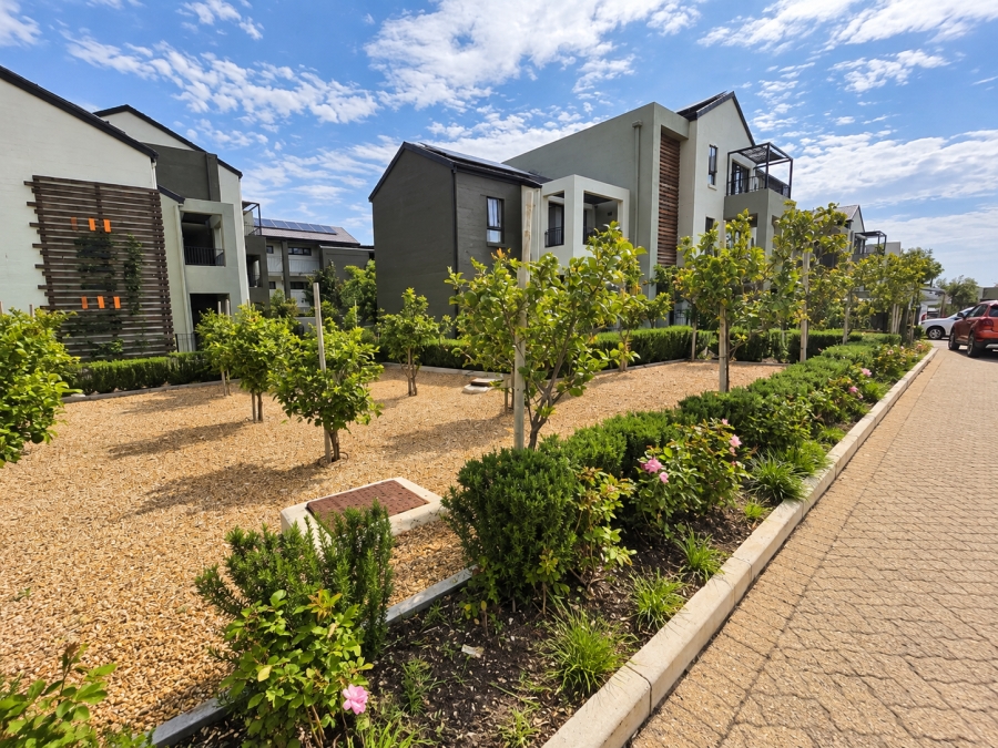 2 Bedroom Property for Sale in Jakarandas Western Cape